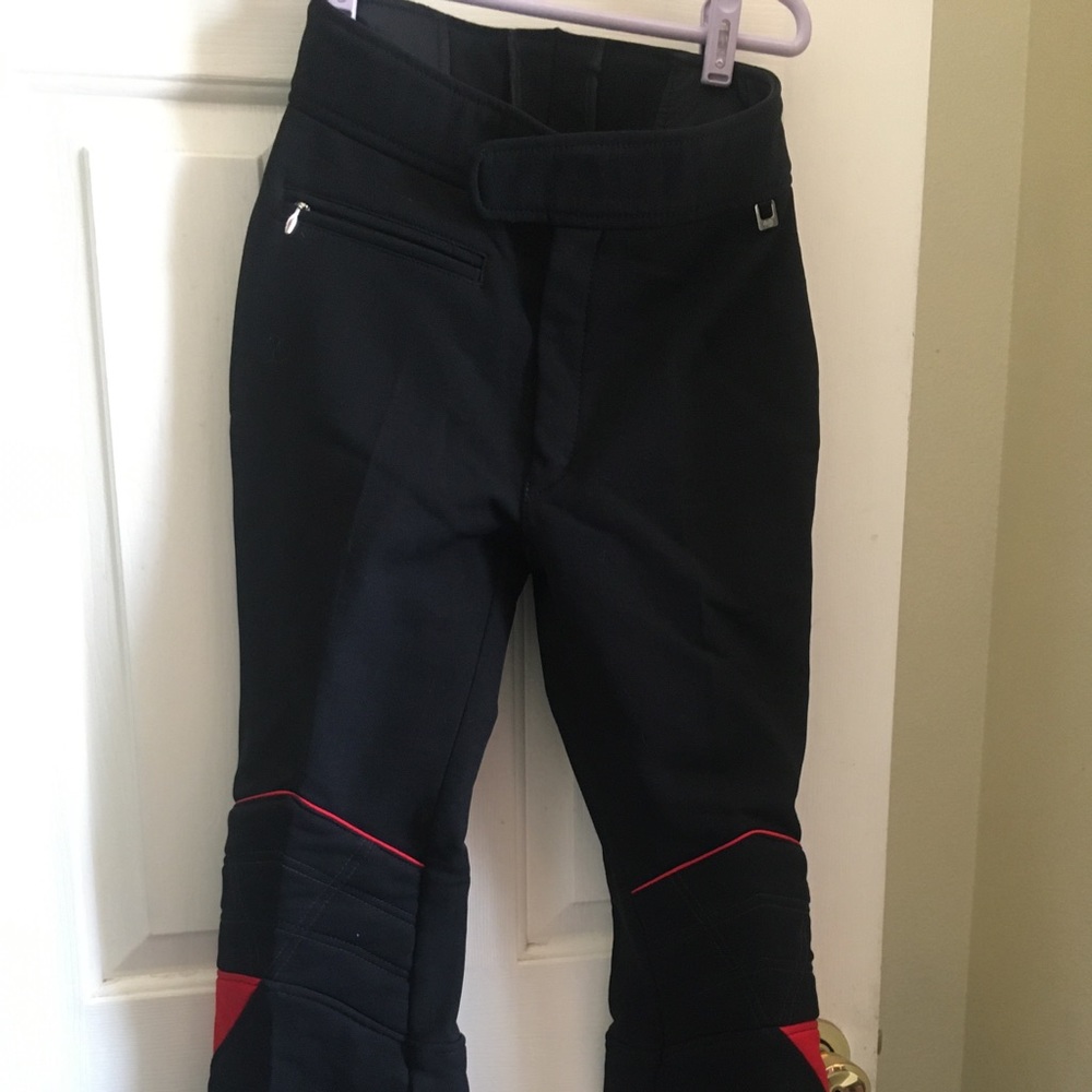 Women’s Slim Fit Ski Pants | Black & Red Snow Pants | Apres Ski